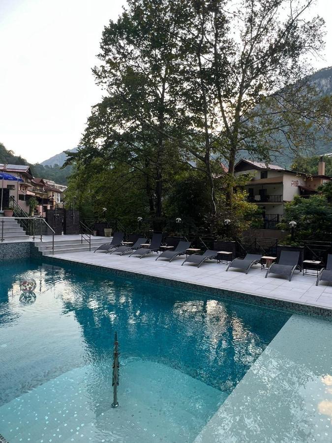 Hotel Holiday Maria Băile Herculane Eksteriør bilde