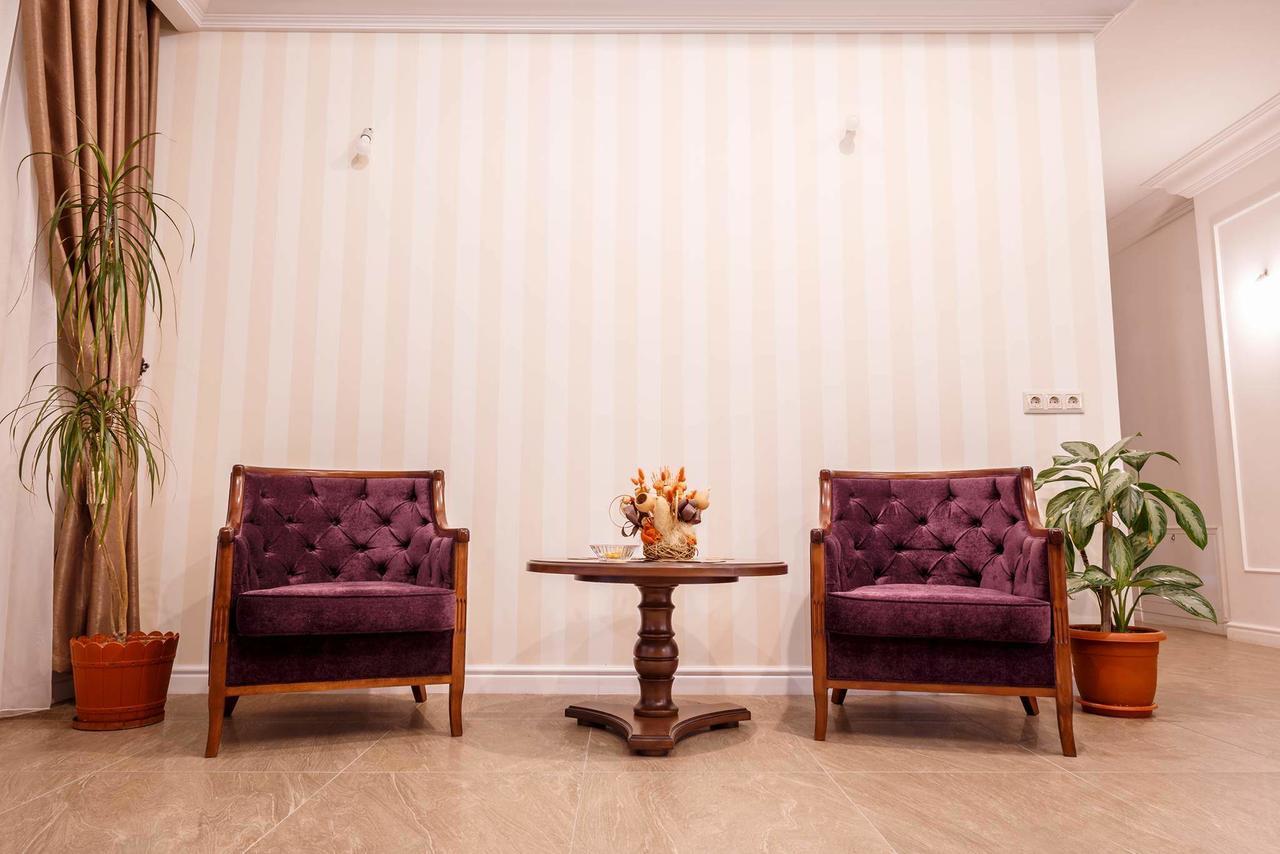 Hotel Holiday Maria Băile Herculane Eksteriør bilde
