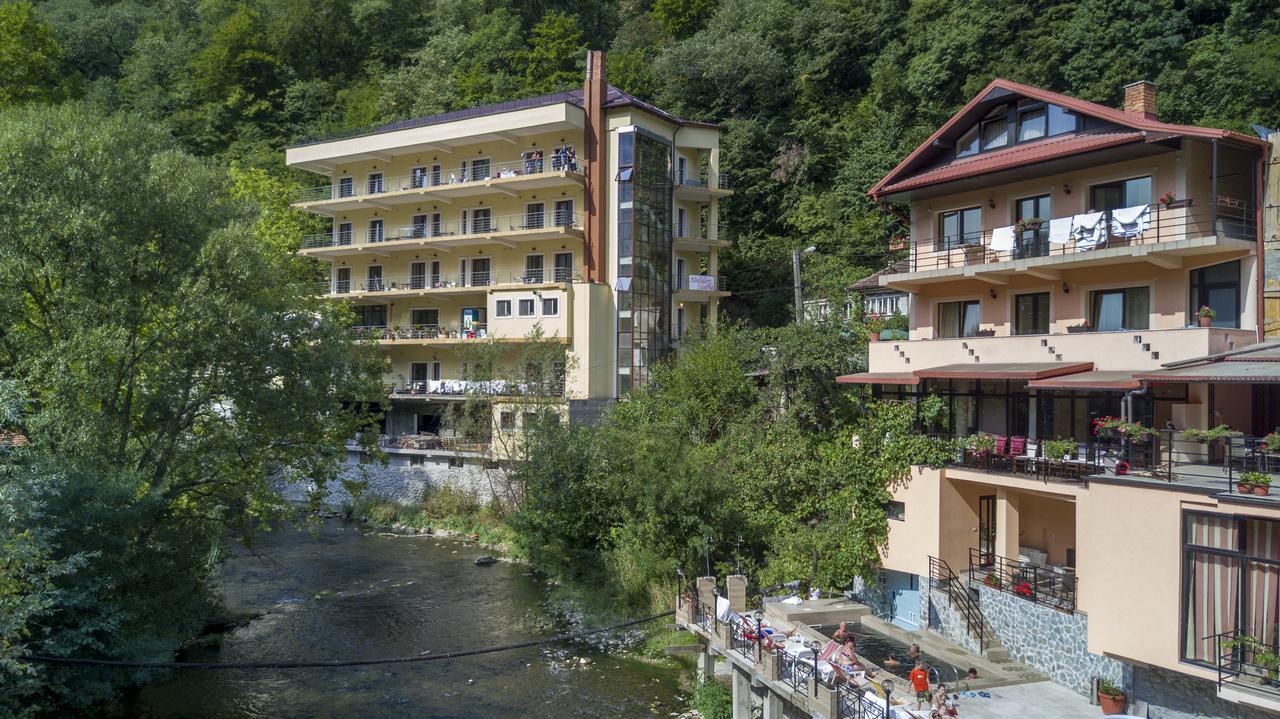 Hotel Holiday Maria Băile Herculane Eksteriør bilde