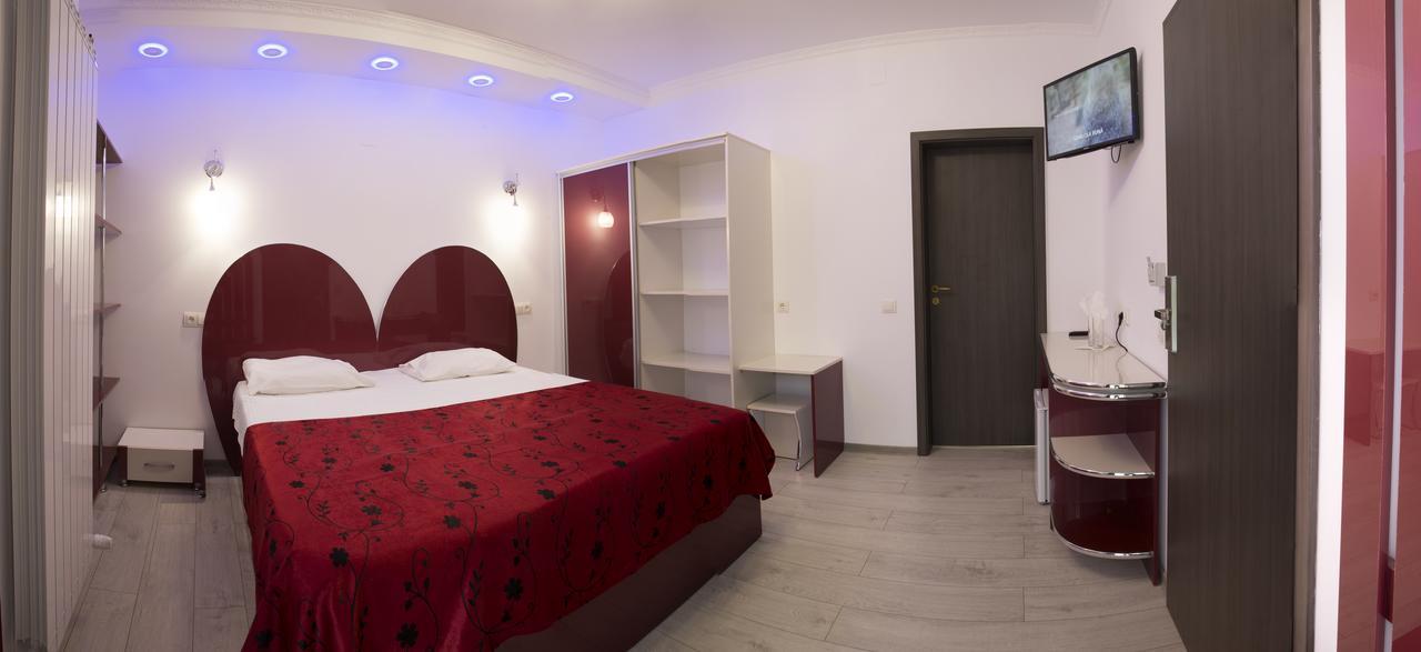 Hotel Holiday Maria Băile Herculane Eksteriør bilde