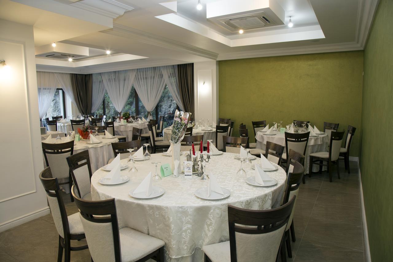 Hotel Holiday Maria Băile Herculane Eksteriør bilde