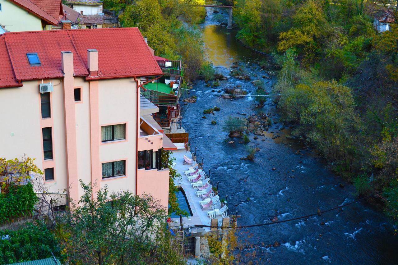 Hotel Holiday Maria Băile Herculane Eksteriør bilde