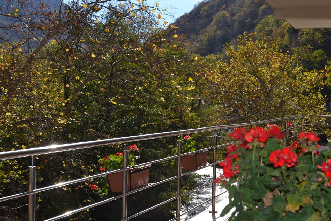 Hotel Holiday Maria Băile Herculane Eksteriør bilde