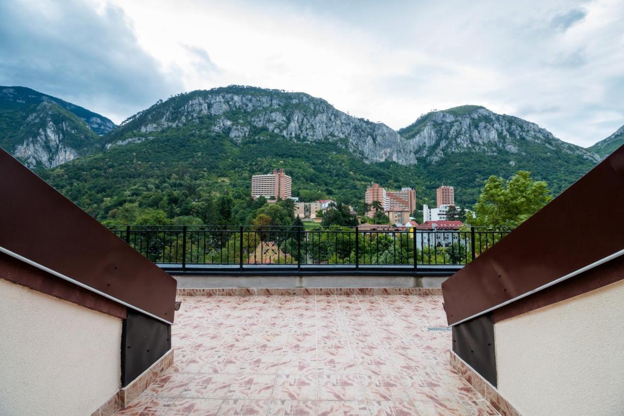Hotel Holiday Maria Băile Herculane Eksteriør bilde